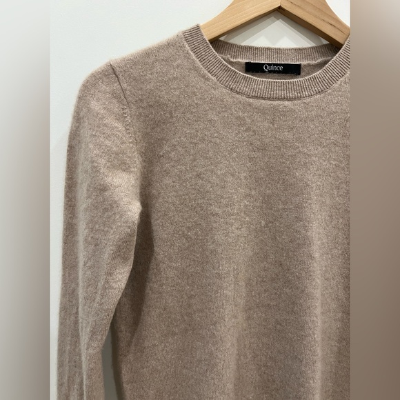Quince Mongolian Cashmere Crewneck Sweater - Size XS - Color: Oatmeal - Picture 3 of 5